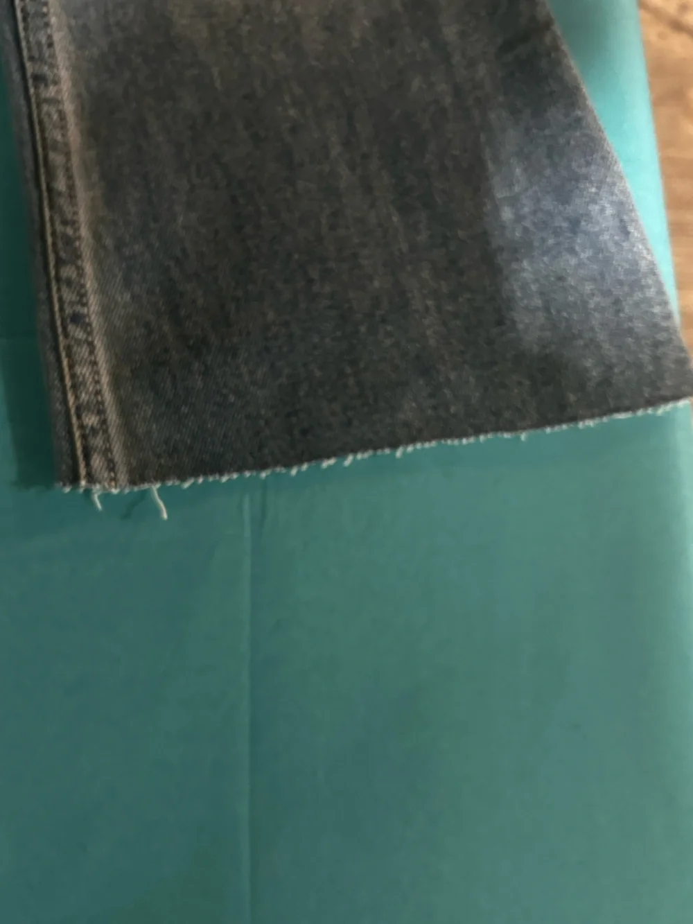 Hollister Medium Blue Washed Denim Jeans 26 SHORT